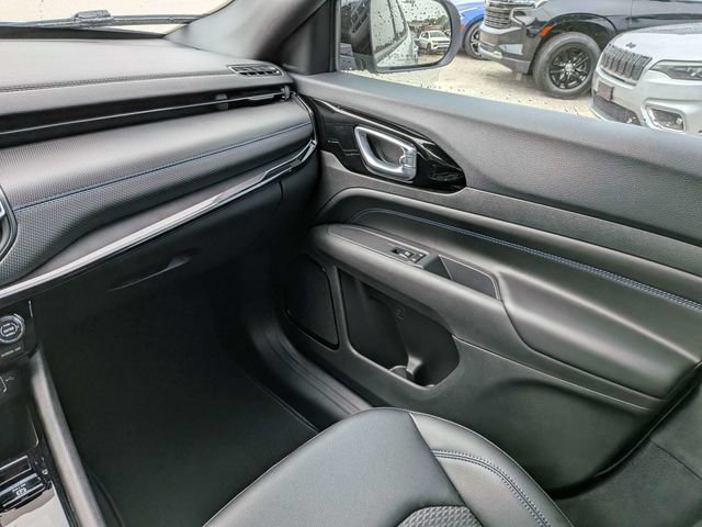New 2026 Jeep Compass Latitude AWD/4WD image 16