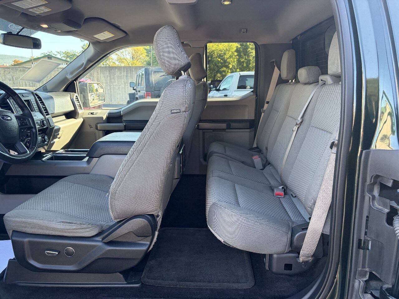 Used 2015 Ford F150 XLT w/ Equipment Group 301A Mid AWD/4WD image 27