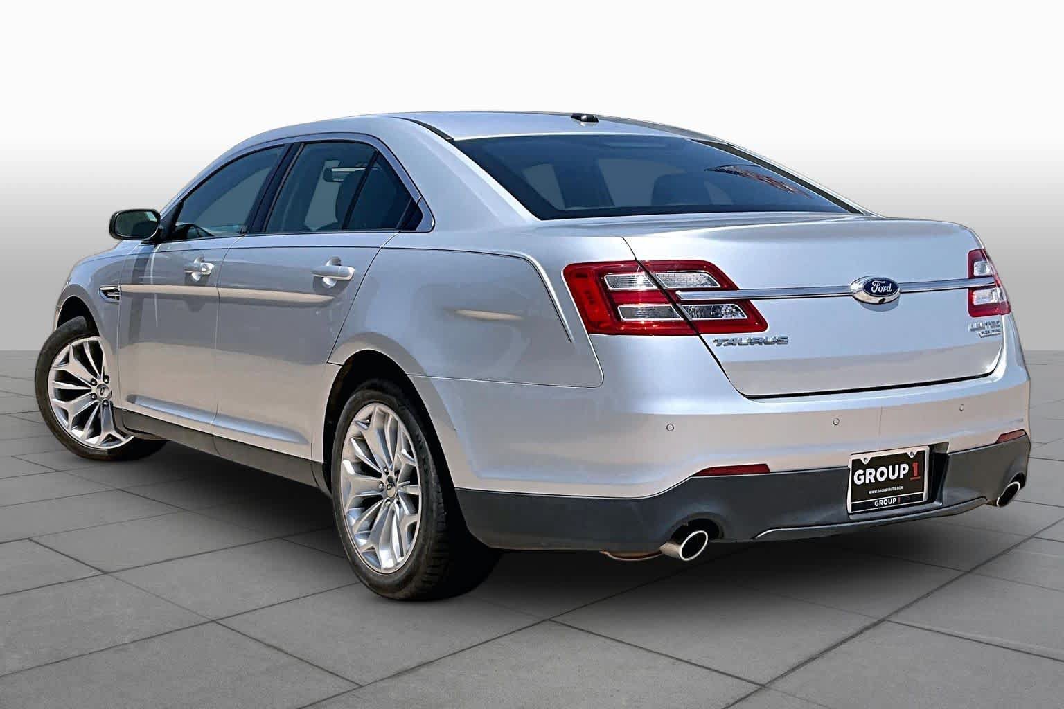 Used 2013 Ford Taurus Limited FWD image 11