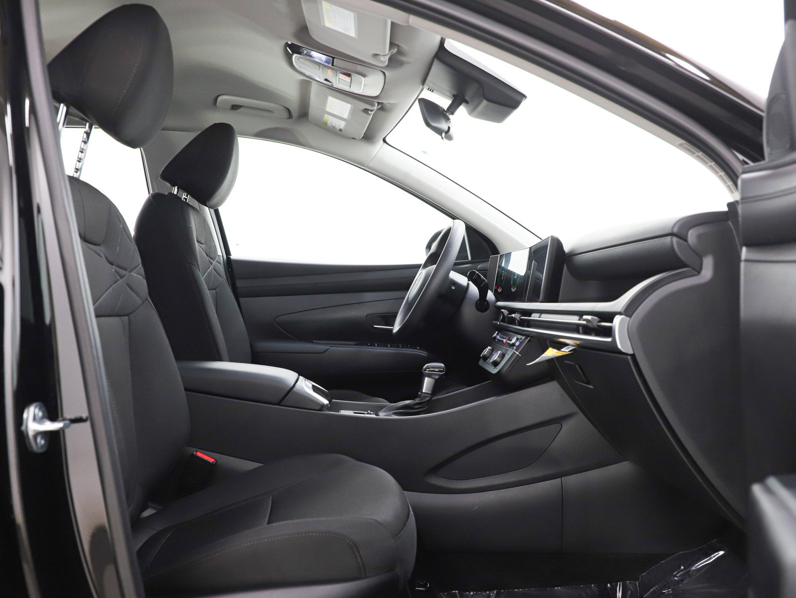 Certified 2026 Hyundai Tucson SE FWD image 12