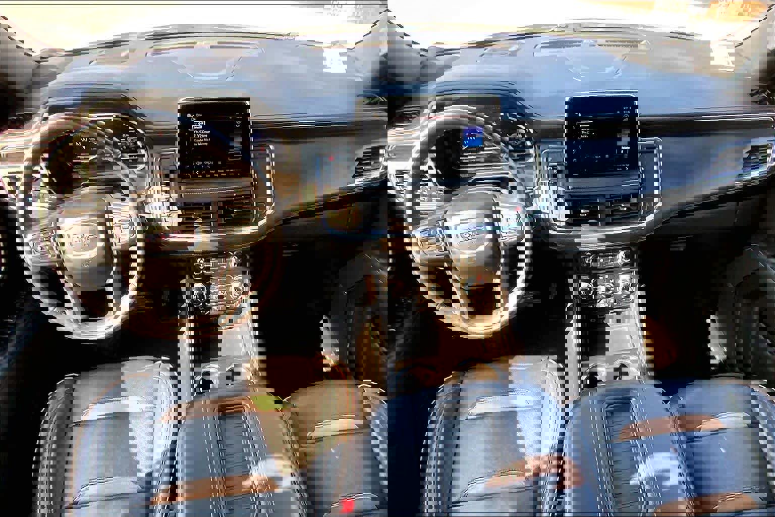 Used 2022 GMC Yukon XL AT4 image 15