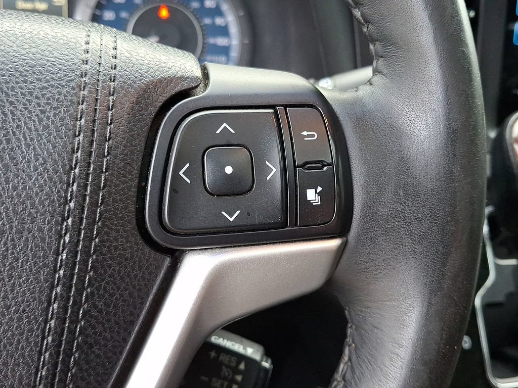 Used 2015 Toyota Sienna Limited Premium FWD image 24