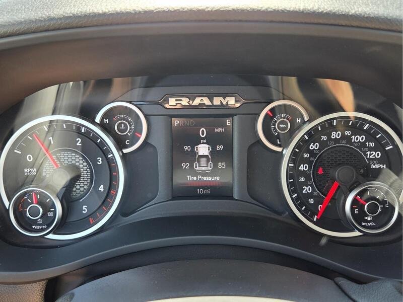 New 2026 RAM 2500 Tradesman AWD/4WD image 34