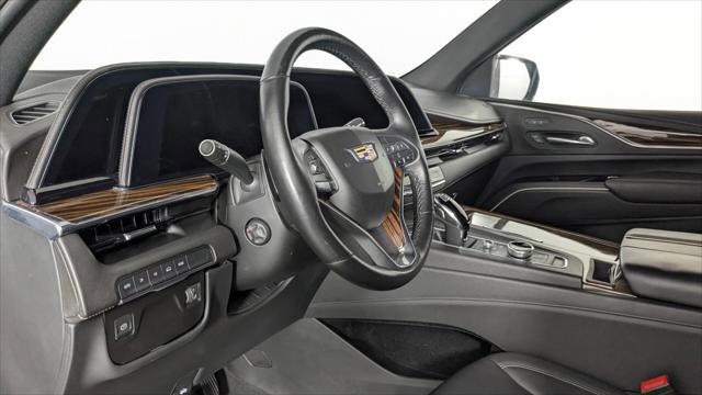 Used 2021 Cadillac Escalade Luxury AWD/4WD image 27
