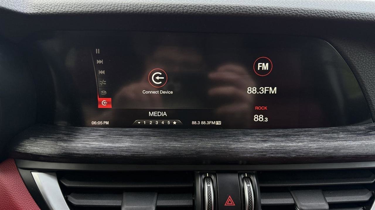 Used 2019 Alfa Romeo Stelvio AWD image 49