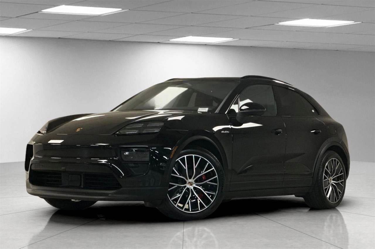 New 2025 Porsche Macan 4S Electric image 55