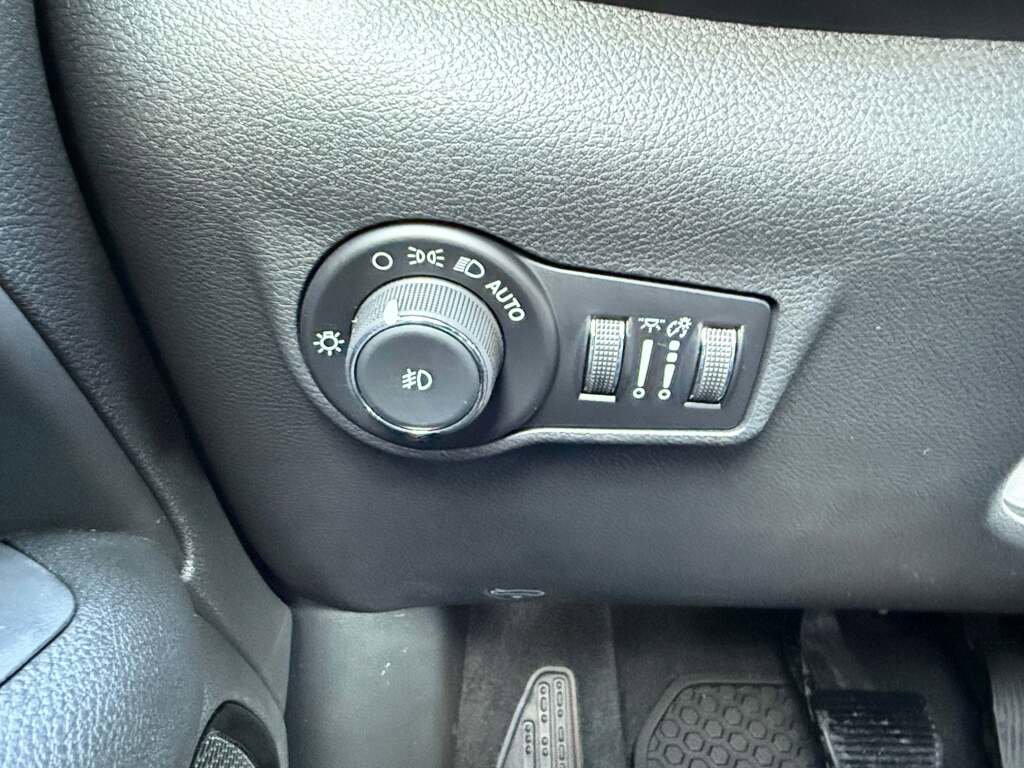 New 2026 Jeep Compass Trailhawk image 28