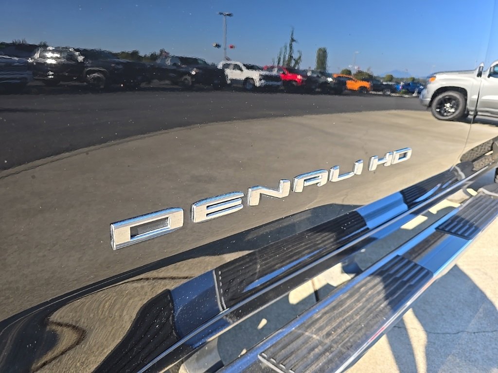 Used 2025 GMC Sierra 3500 Denali image 39