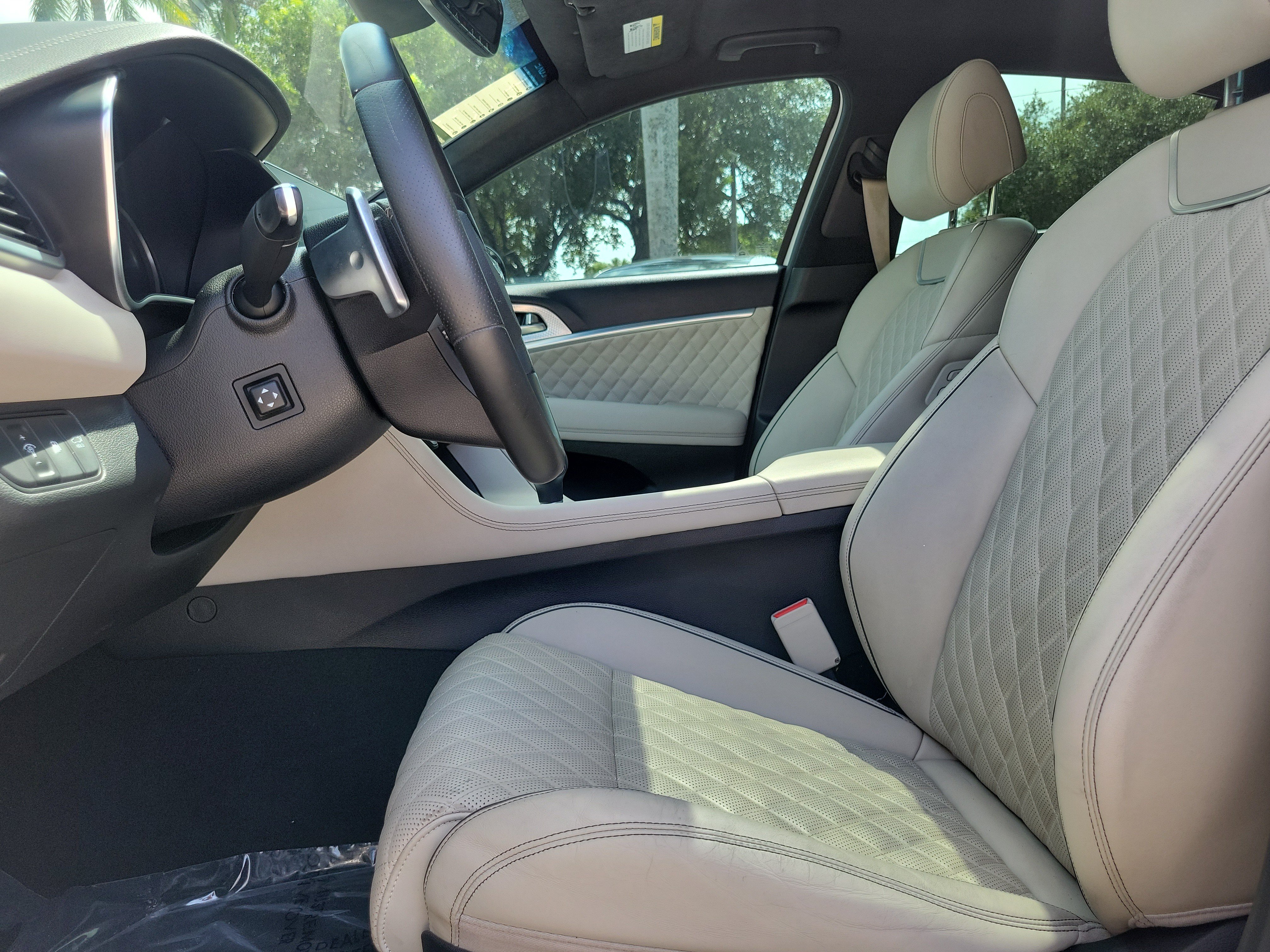 Used 2023 Genesis G70 3.3T w/ Sport Prestige Package RWD image 19