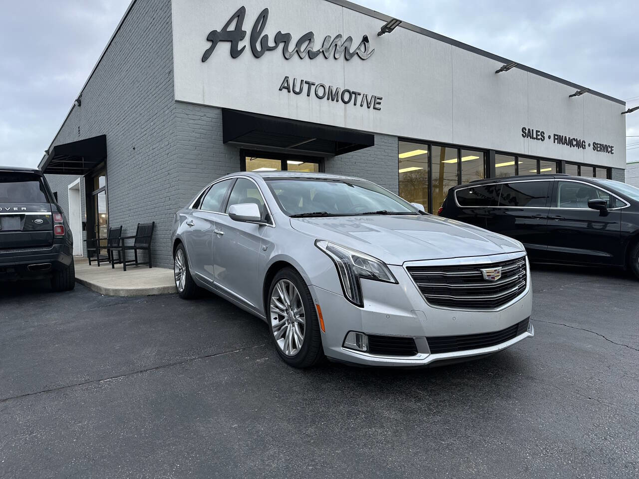 Used 2018 Cadillac XTS Luxury image 1