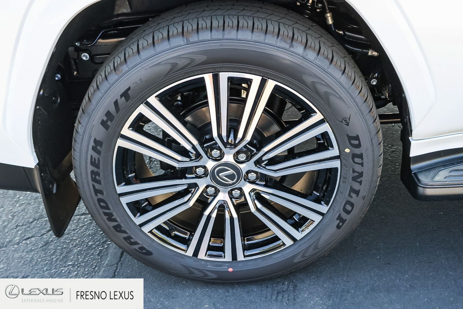 New 2026 Lexus LX 700h Luxury AWD/4WD image 8