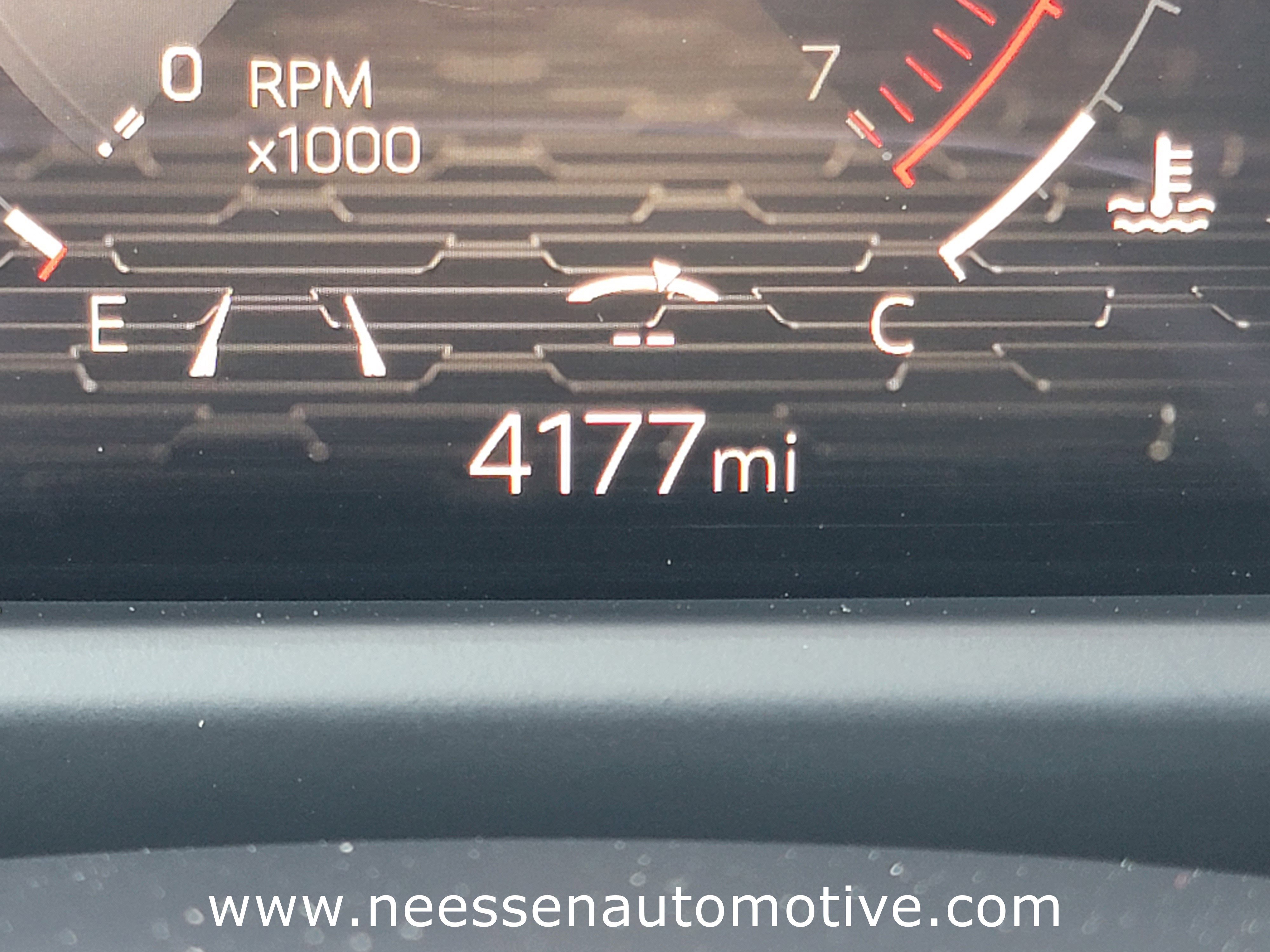 Used 2025 GMC Acadia Elevation image 23