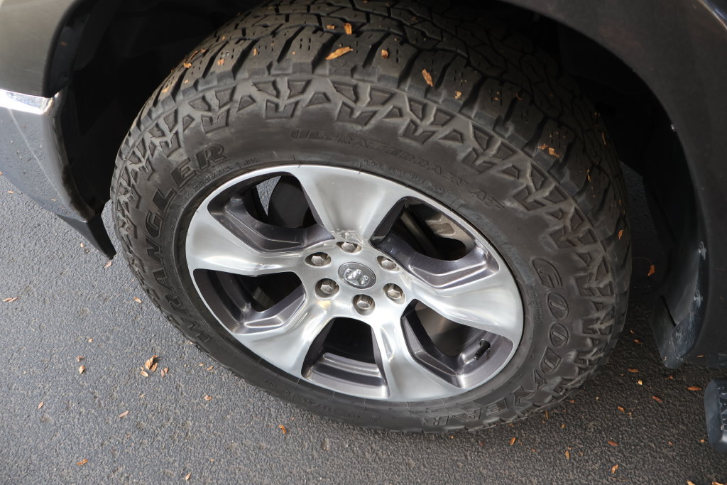 Used 2019 RAM 1500 Laramie AWD/4WD image 65