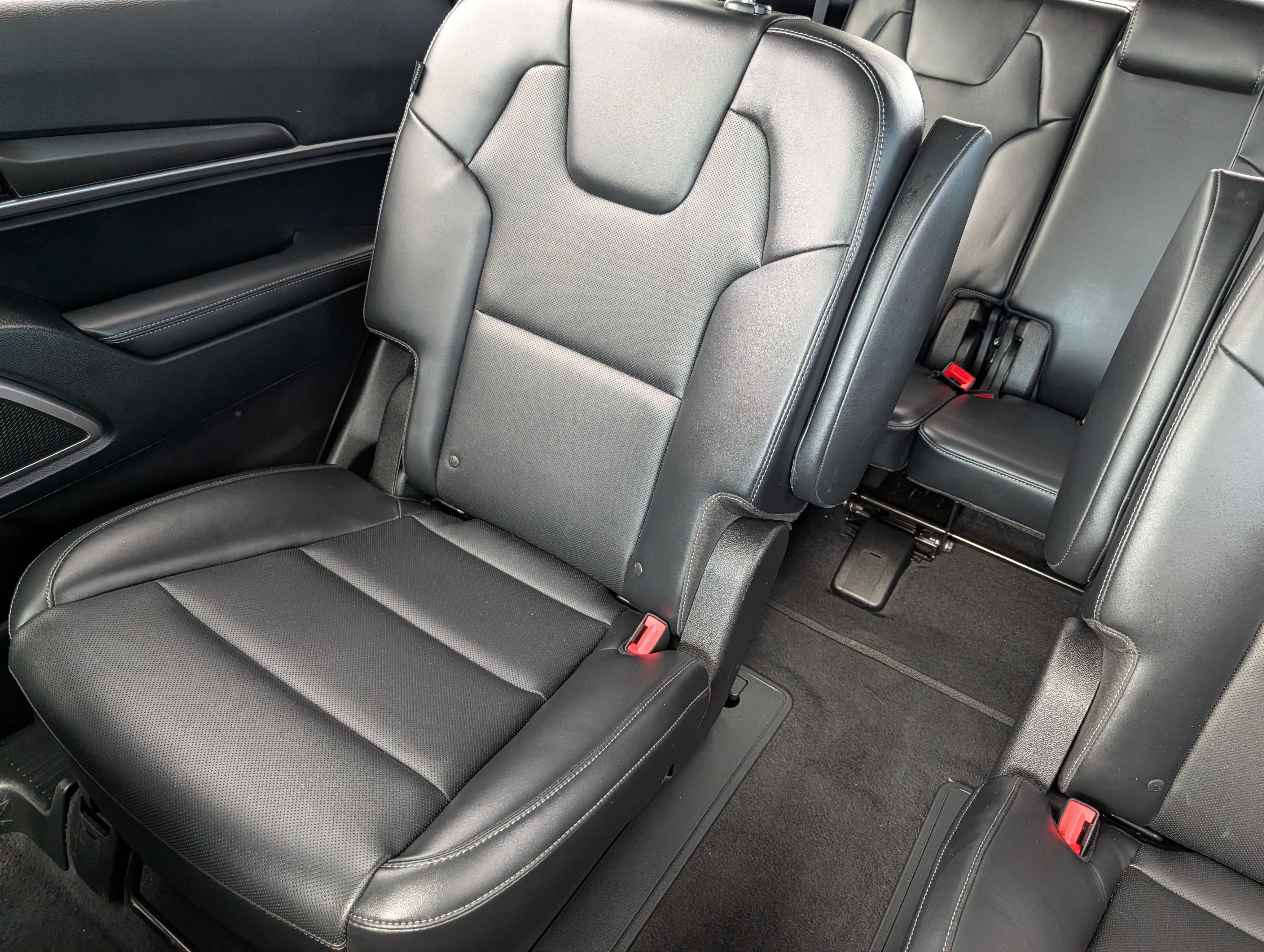 Certified 2024 Kia Telluride S w/ S Sunroof Package AWD/4WD image 12