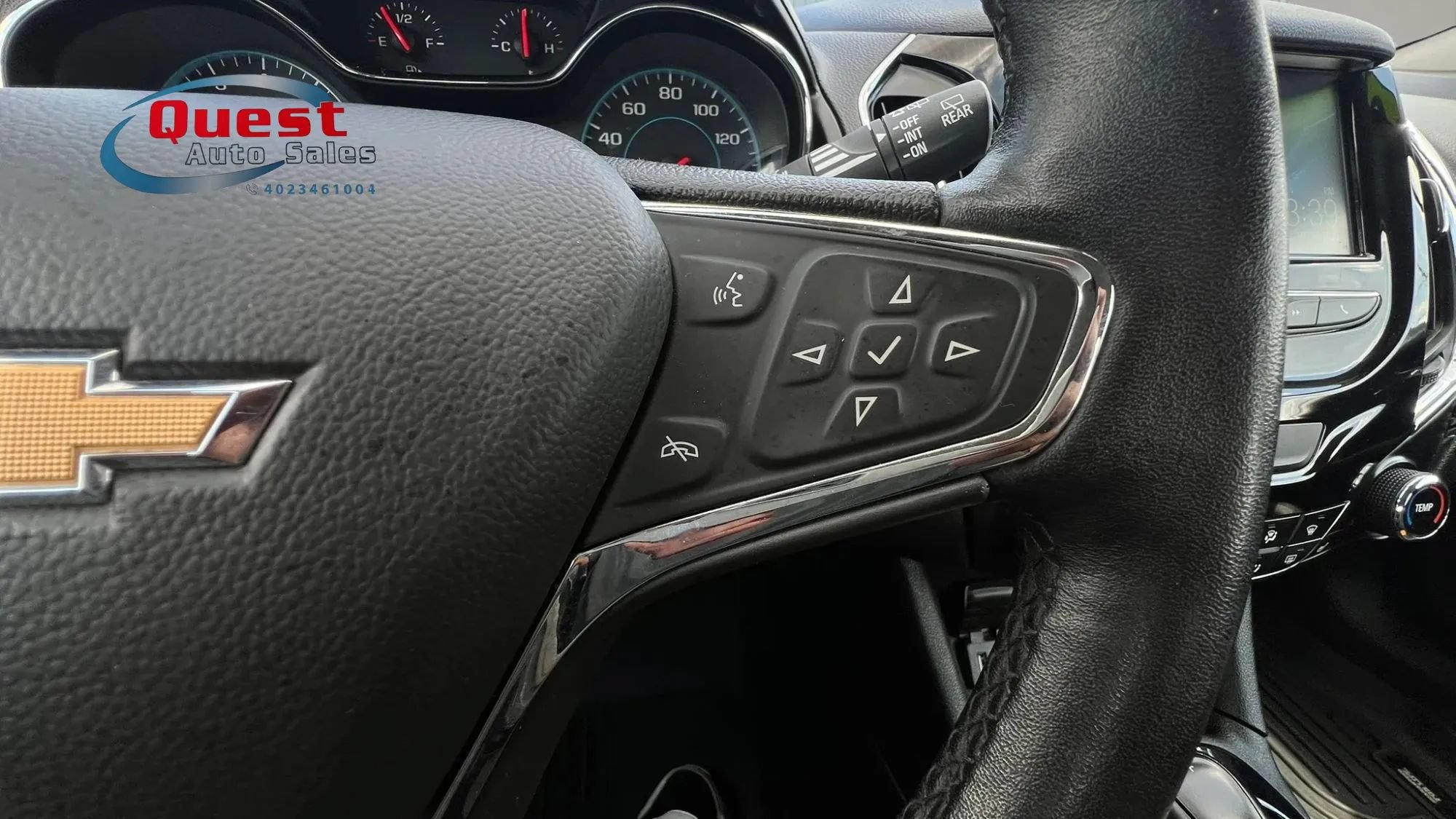 Used 2018 Chevrolet Cruze Premier FWD image 35