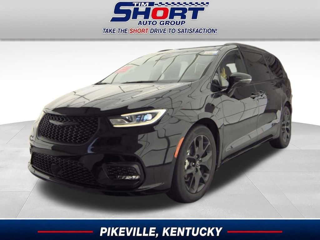 Used 2025 Chrysler Pacifica Limited