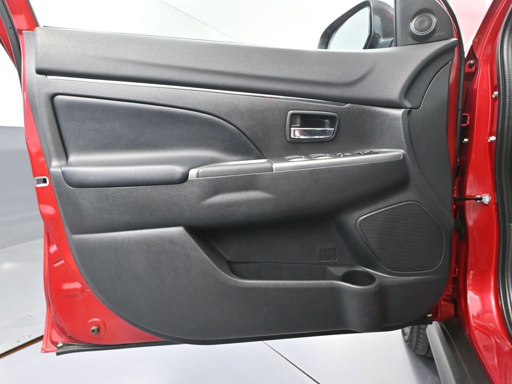 Used 2022 Mitsubishi Outlander Sport SE image 19