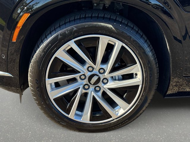 New 2026 Cadillac Vistiq Luxury w/ LPO, Floor Liner Package AWD/4WD image 10