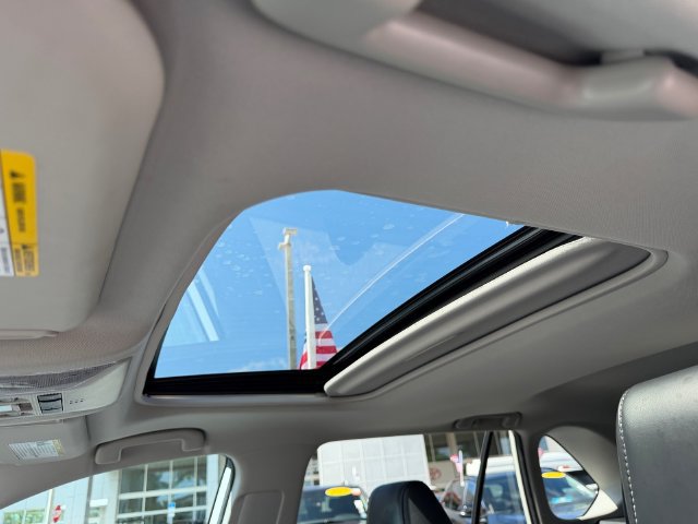 Used 2022 Toyota RAV4 XLE Premium FWD image 23