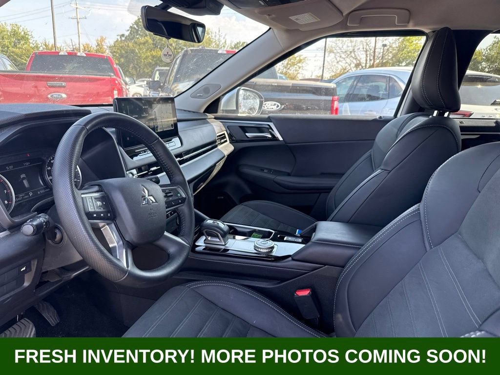 Used 2025 Mitsubishi Outlander SE FWD image 8