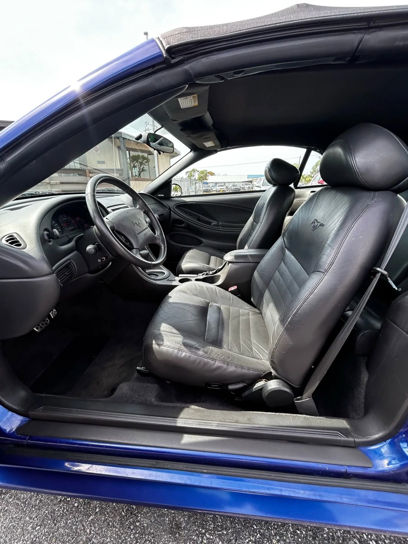 Used 2004 Ford Mustang Deluxe Convertible RWD image 30