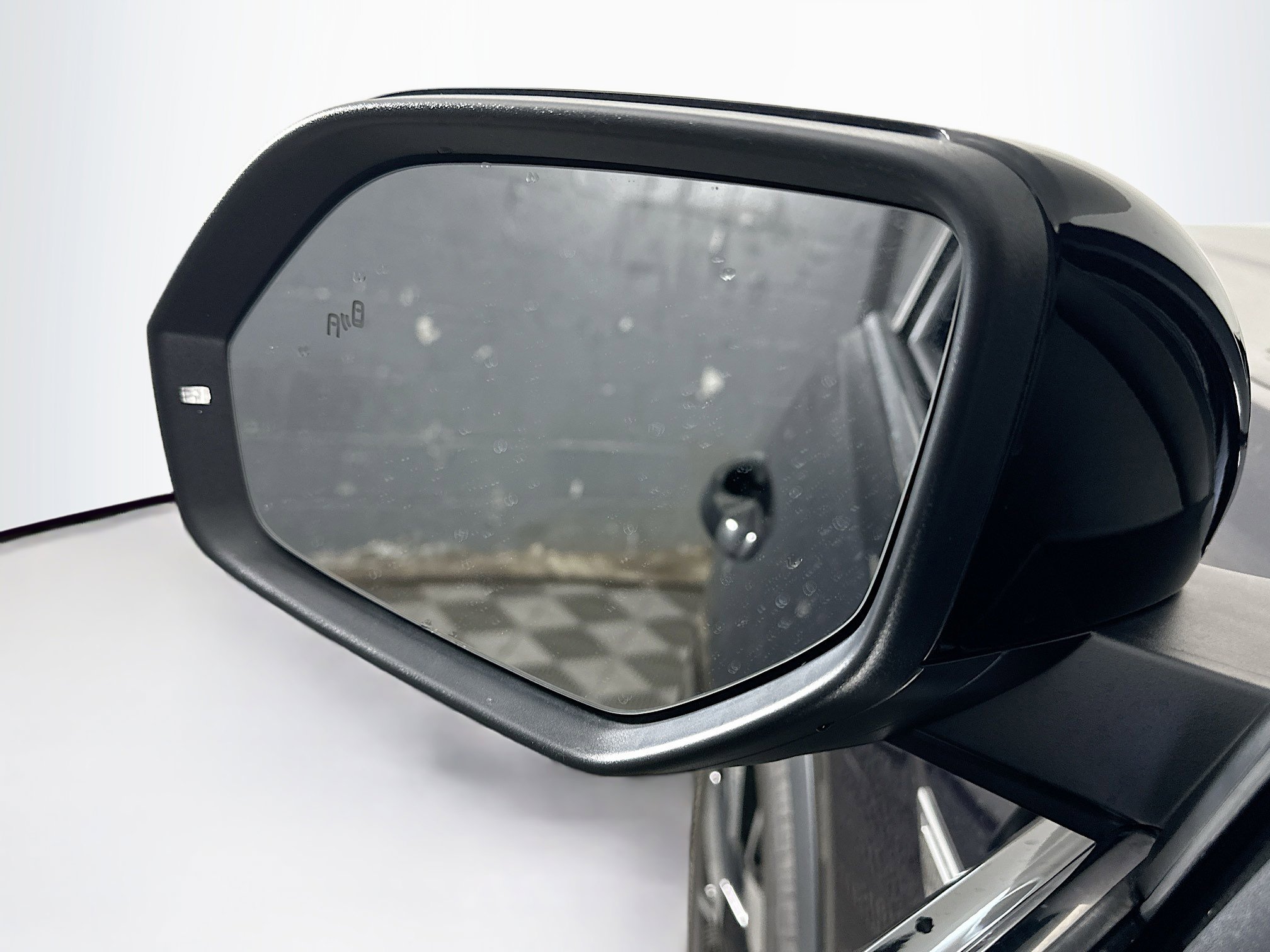 Used 2025 Volkswagen Atlas Cross Sport SE image 16