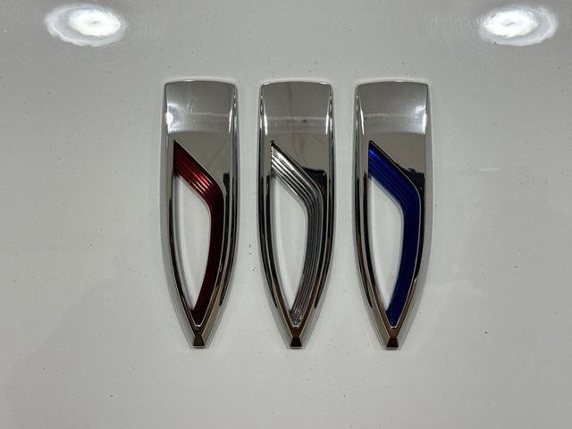 Certified 2025 Buick Enclave Preferred image 32