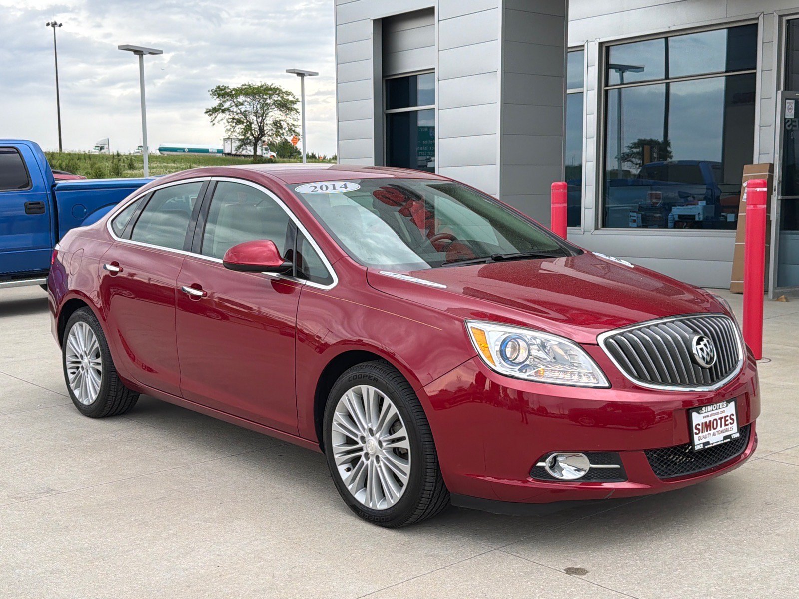 Used 2014 Buick Verano FWD image 2