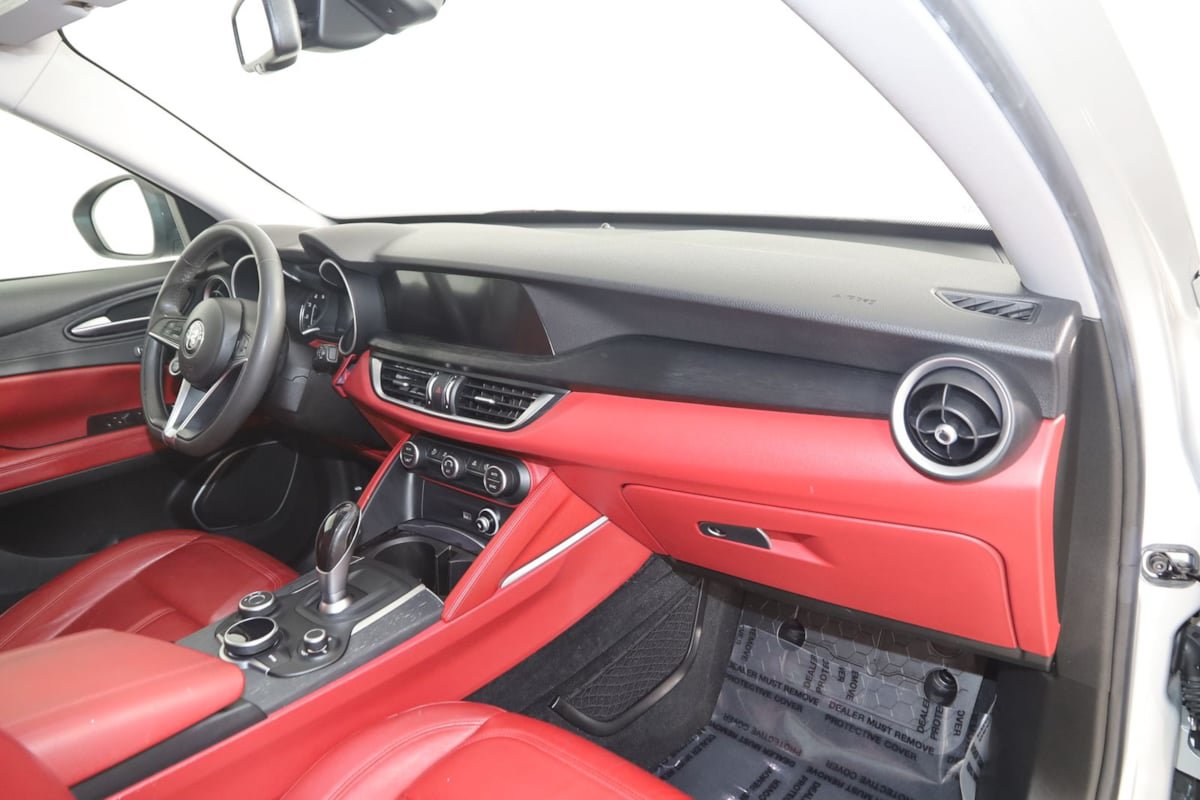 Used 2019 Alfa Romeo Stelvio w/ Nero Edizione RWD image 39