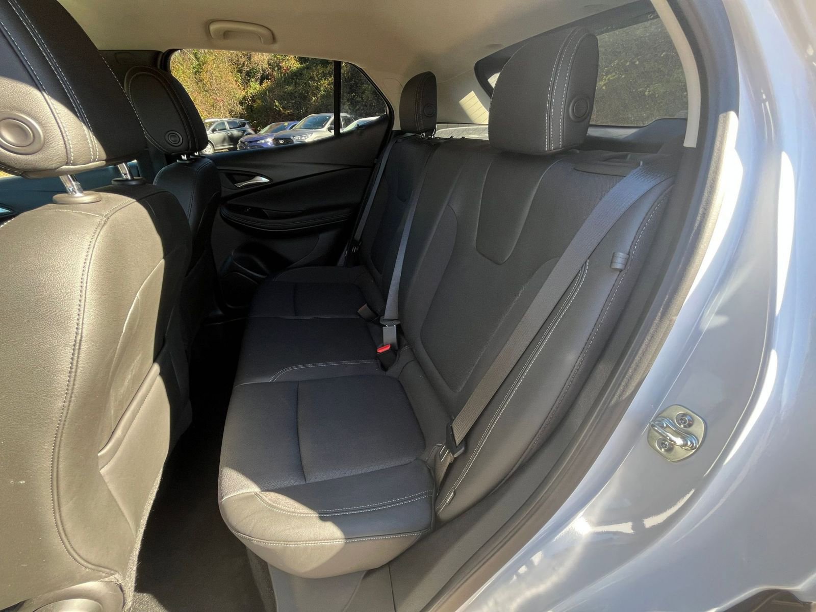 Used 2025 Buick Encore GX Preferred image 32