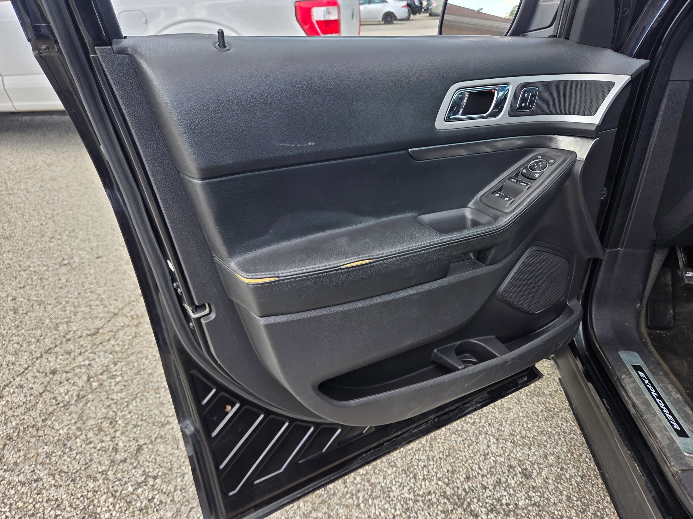 Used 2015 Ford Explorer Sport w/ Equipment Group 401A AWD/4WD image 17