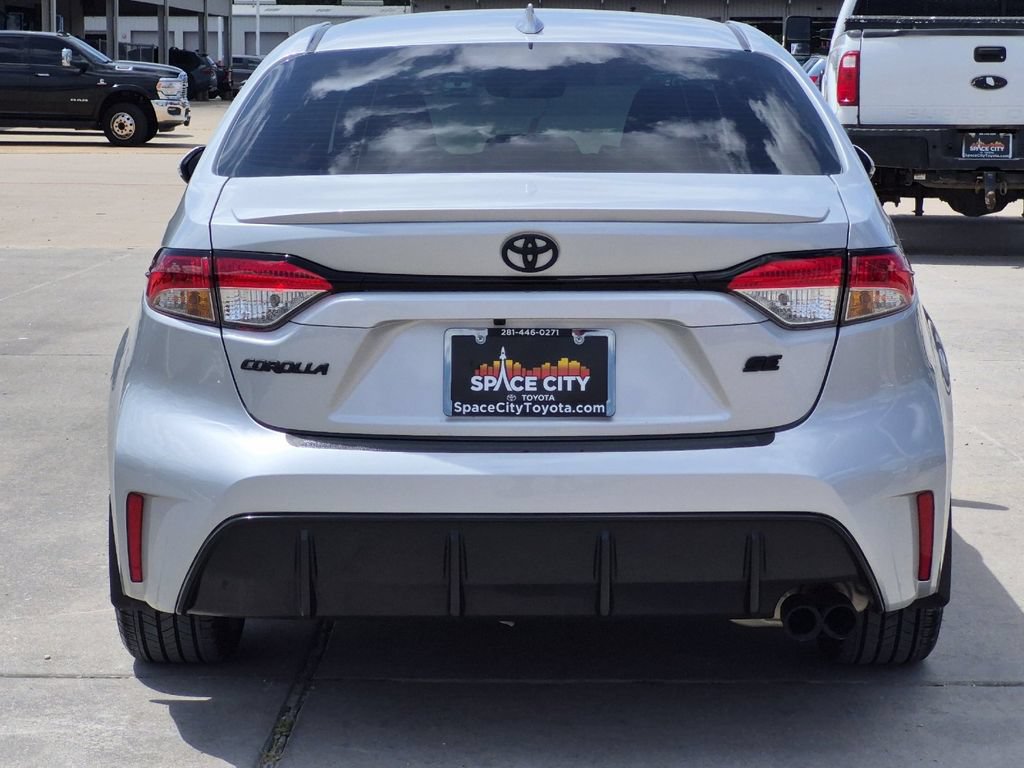 Certified 2026 Toyota Corolla SE FWD image 5