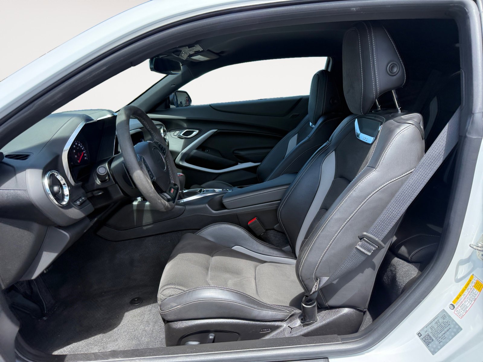 Used 2019 Chevrolet Camaro SS RWD image 10