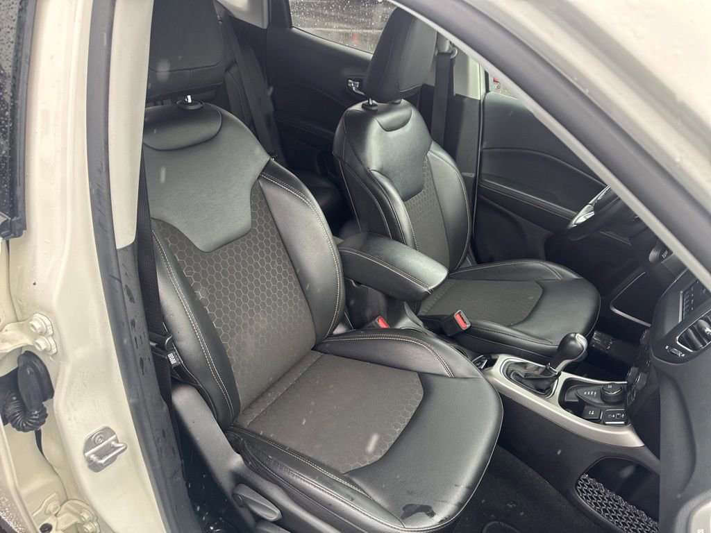 Used 2020 Jeep Compass Latitude w/ Popular Equipment Group image 14