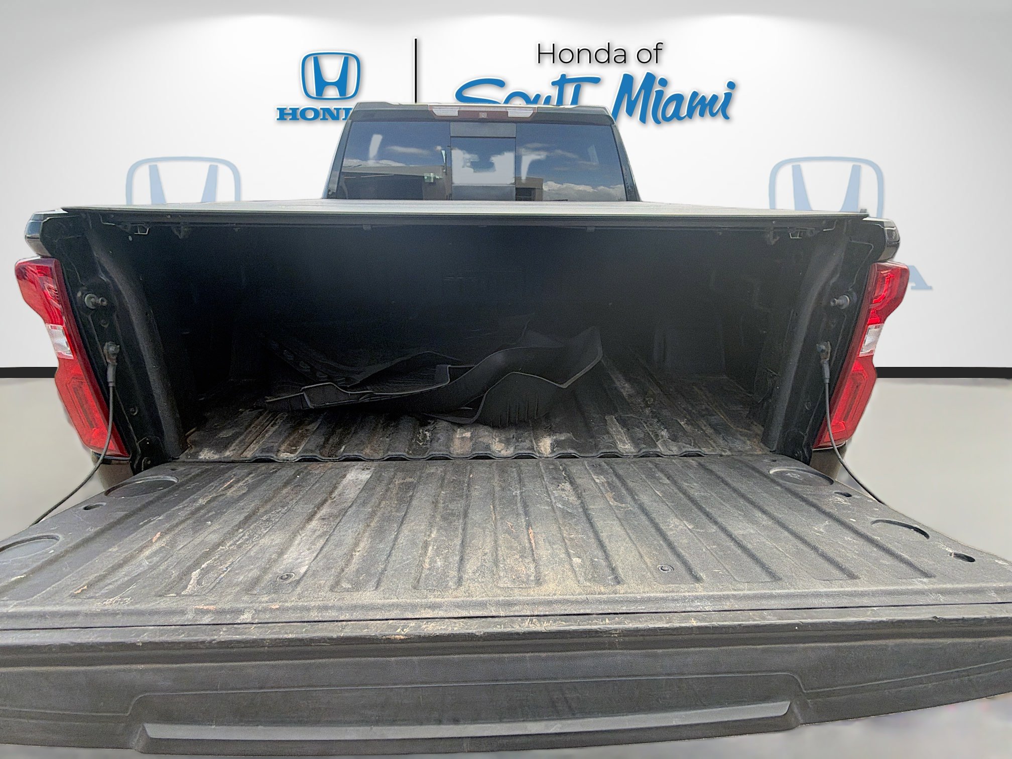 Used 2019 Chevrolet Silverado 1500 High Country w/ Technology Package AWD/4WD image 27