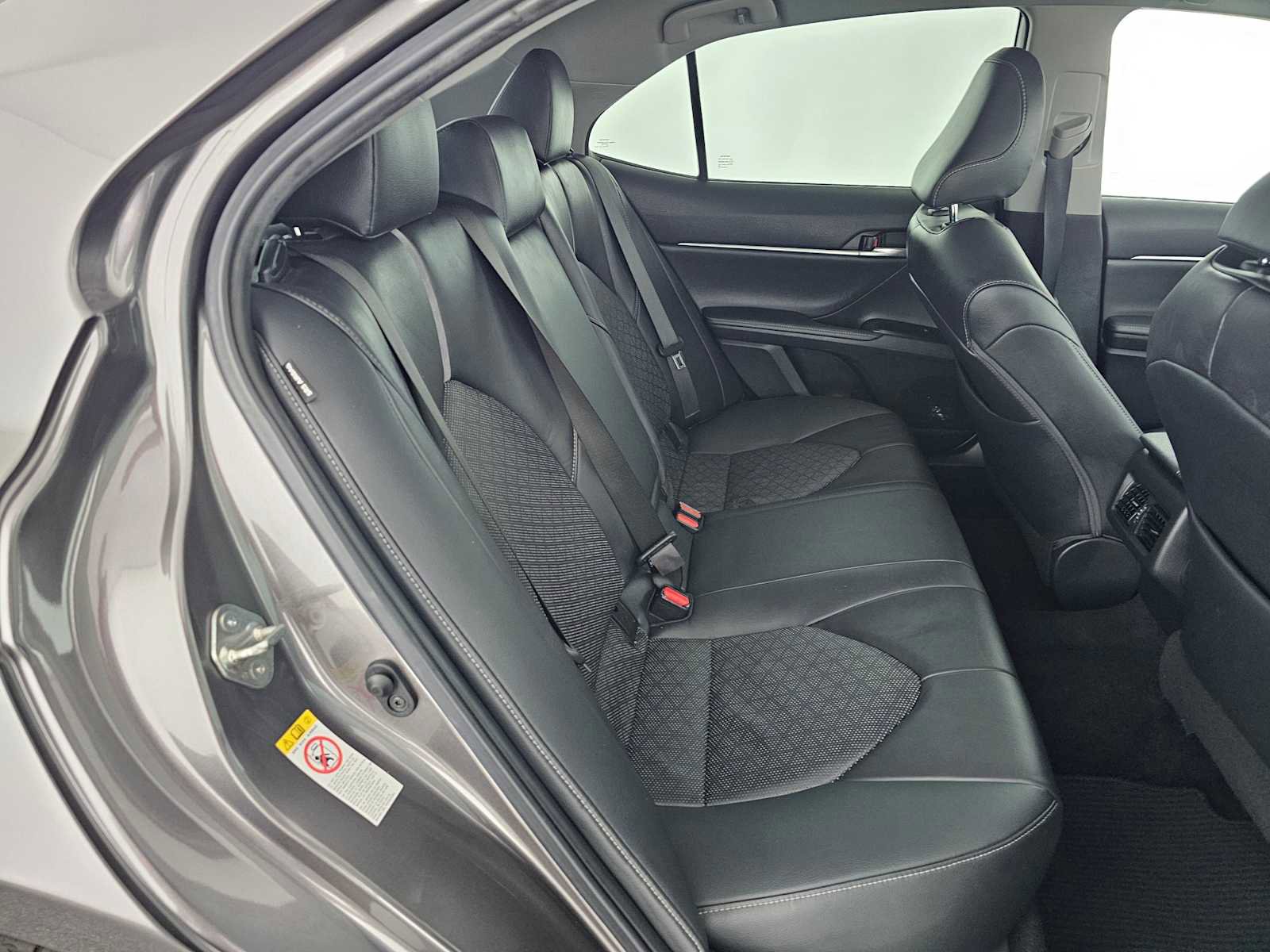 Used 2019 Toyota Camry XSE image 12