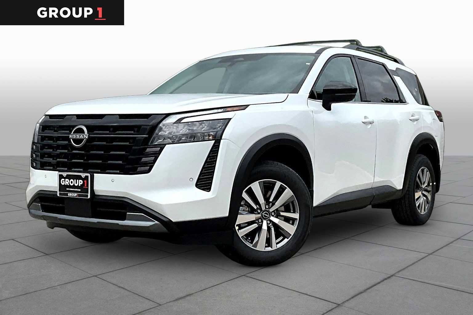 New 2026 Nissan Pathfinder SL image 1