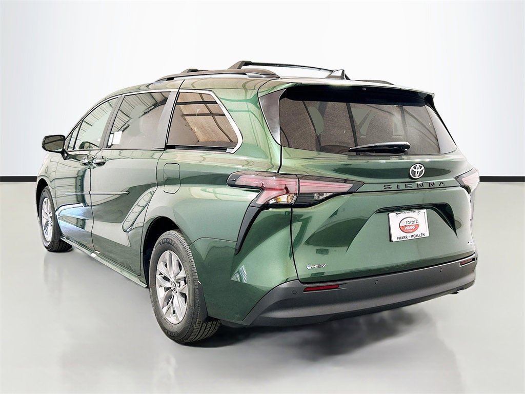 New 2026 Toyota Sienna XLE image 6