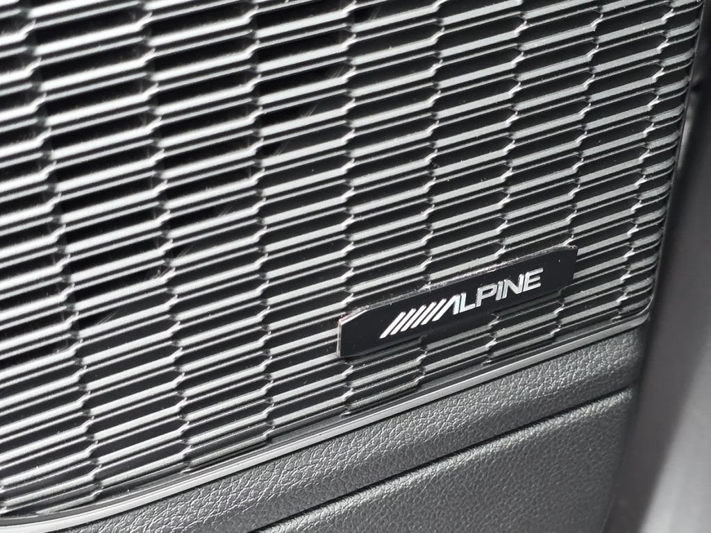 Used 2021 Jeep Grand Cherokee L Limited RWD image 9