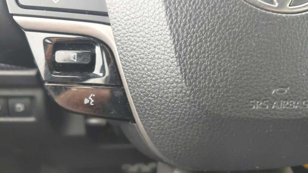 Used 2025 Toyota Camry SE FWD image 22