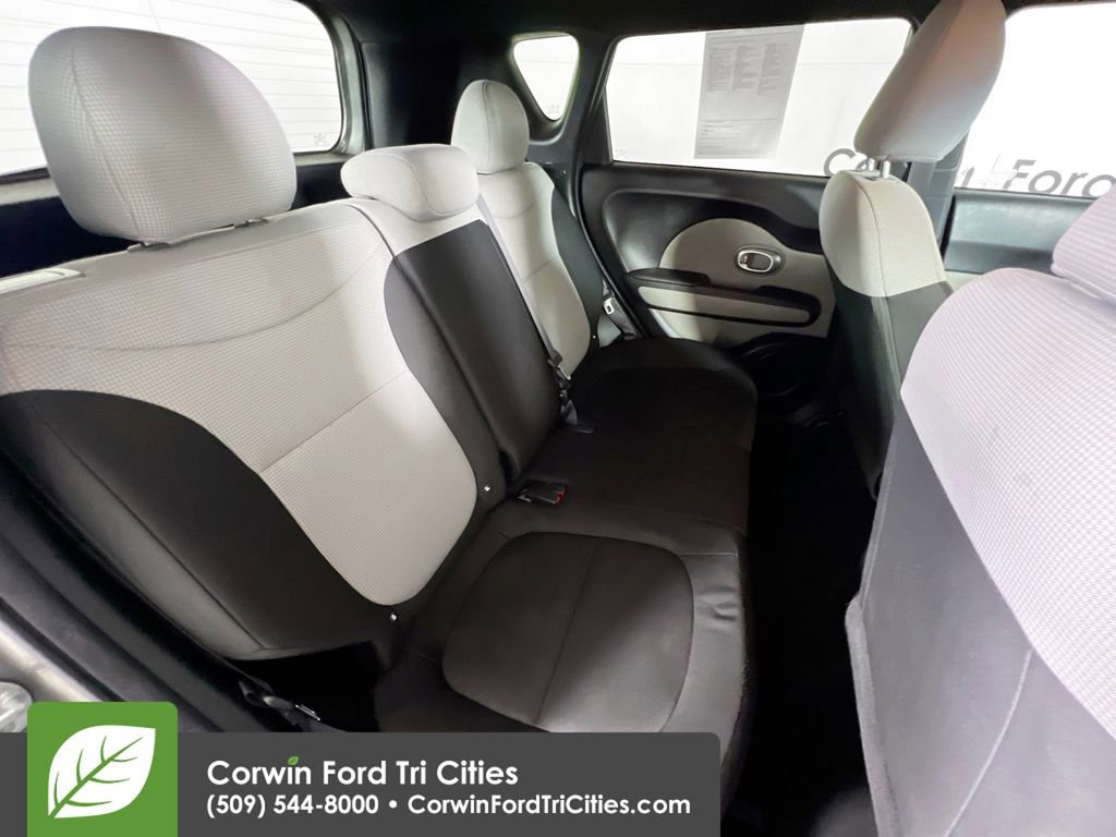 Used 2015 Kia Soul image 16