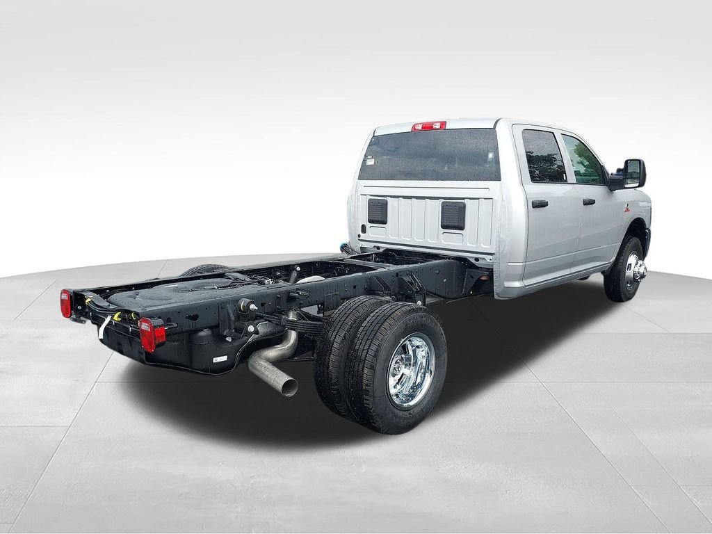 New 2027 RAM 3500 Tradesman w/ Chrome Appearance Group A AWD/4WD image 5