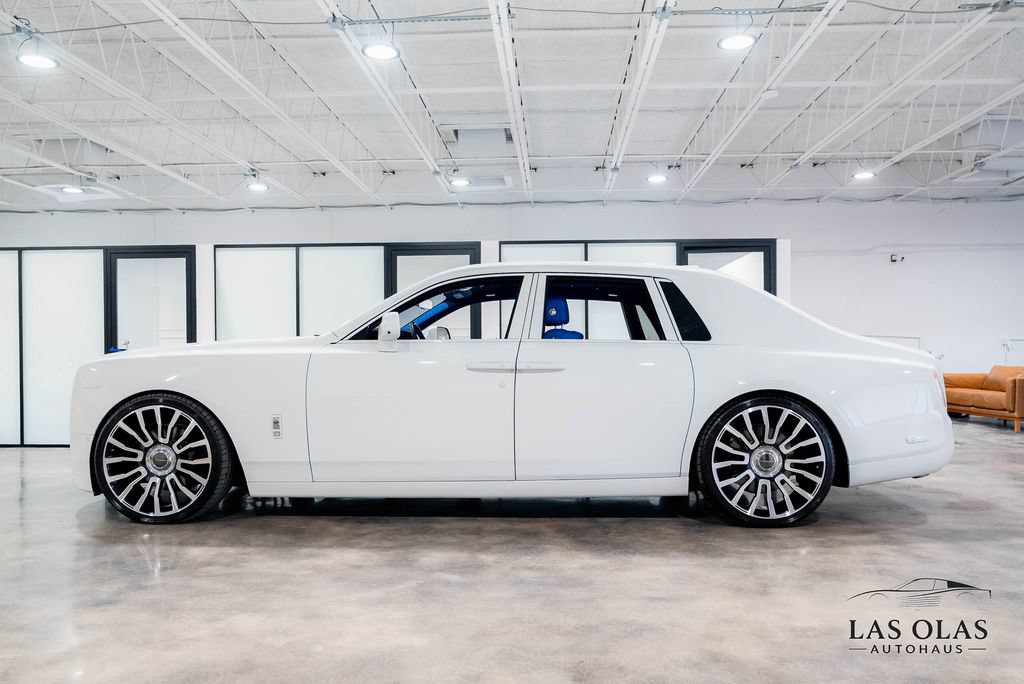 Used 2024 Rolls-Royce Phantom Sedan RWD image 7