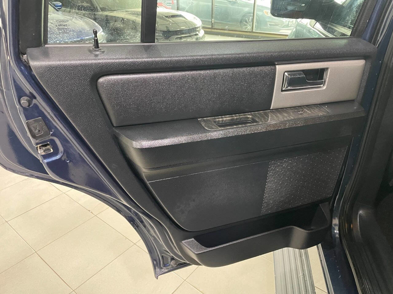 Used 2015 Ford Expedition Limited w/ Equipment Group 301A AWD/4WD image 19