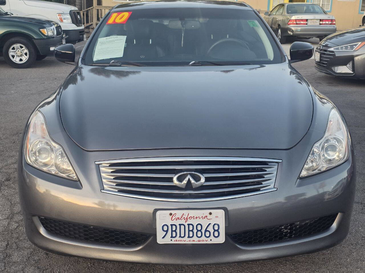 Used 2010 INFINITI G37 Convertible w/ Premium Pkg RWD image 2