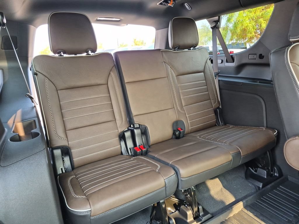 New 2026 GMC Yukon XL Denali Ultimate w/ LPO, Floor Liner Package AWD/4WD image 43