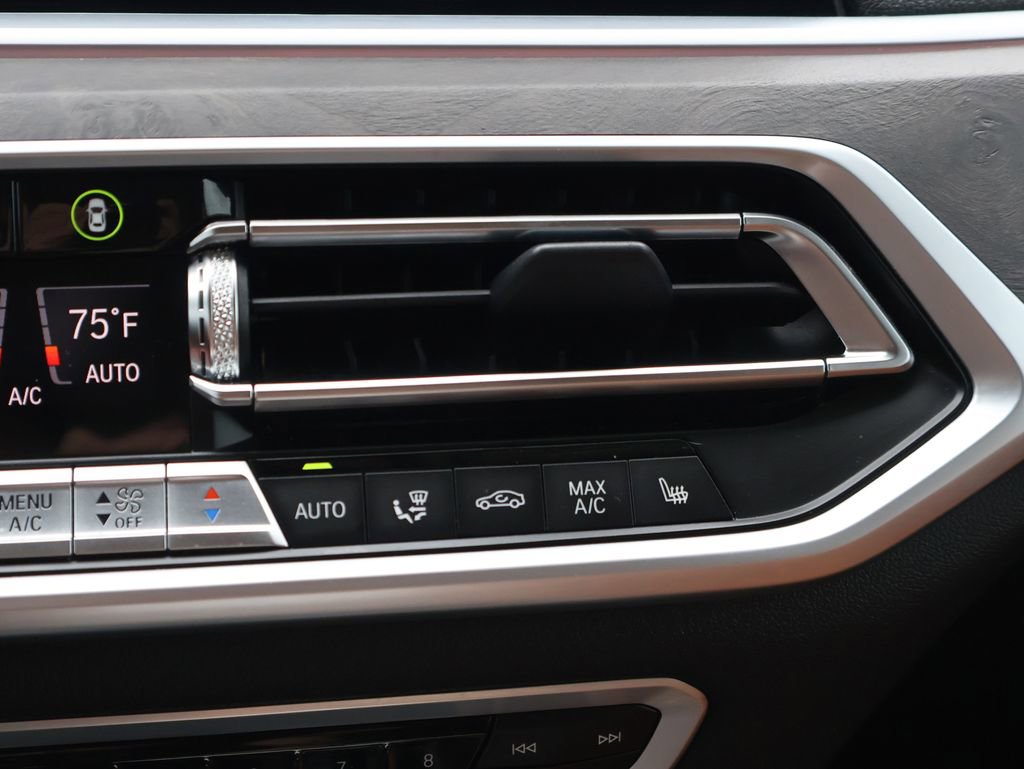 Used 2021 BMW X7 xDrive40i w/ Premium Package image 33