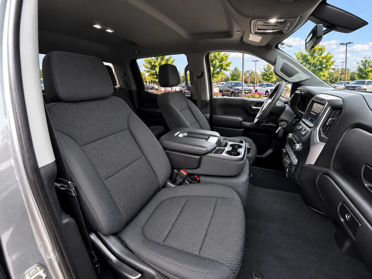 Used 2021 Chevrolet Silverado 1500 Custom Trail Boss AWD/4WD image 15