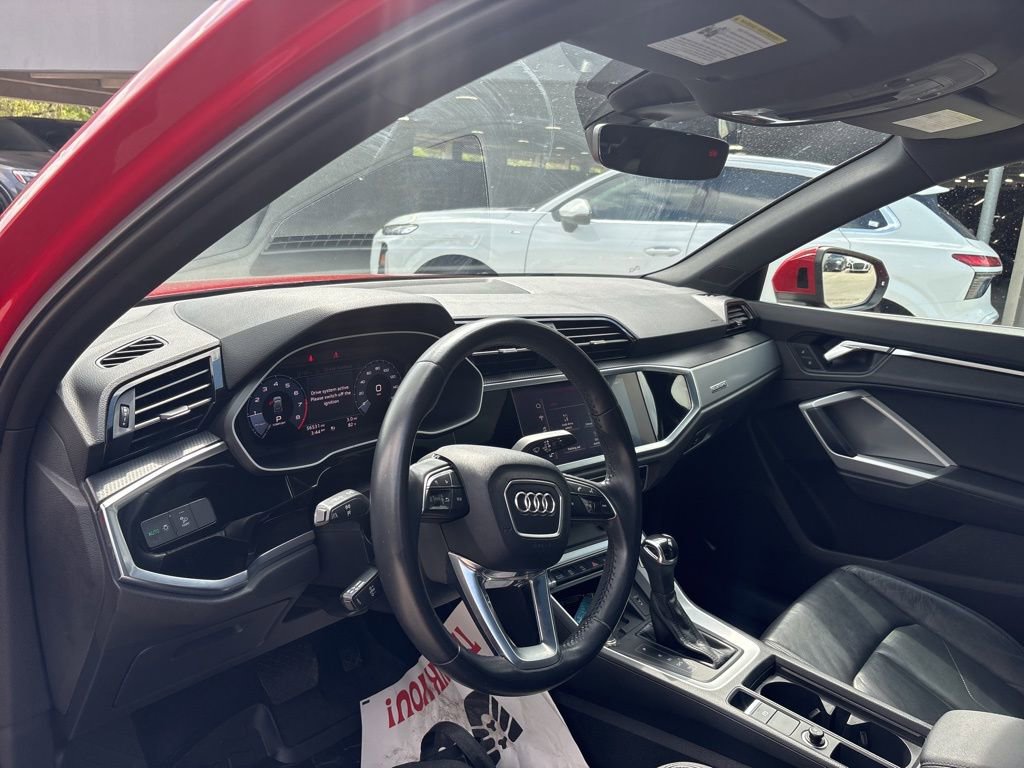 Used 2020 Audi Q3 2.0T Premium Plus w/ Premium Plus Package AWD/4WD image 12