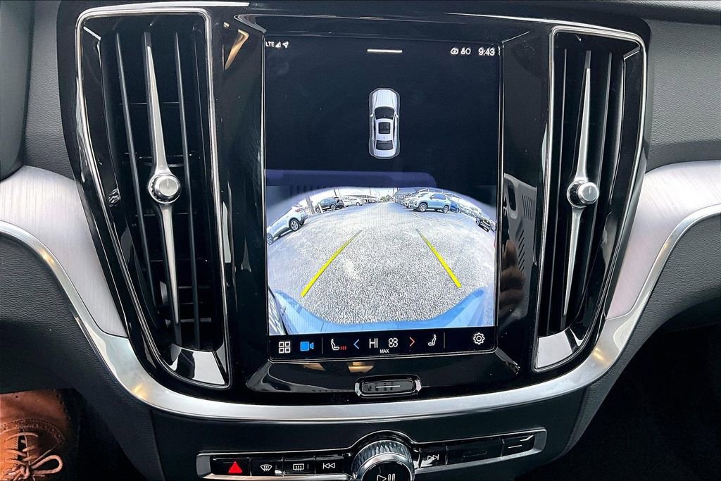 Used 2024 Volvo S60 B5 Core image 30